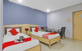 Hotel O Padmini Near Lakdikapool Metro Station
